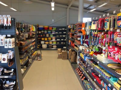 BUTIKKNETTVERK "TOPP" - VALMIERA, RIGA STREET 64 - Levering og montering av handelsutstyr. 26